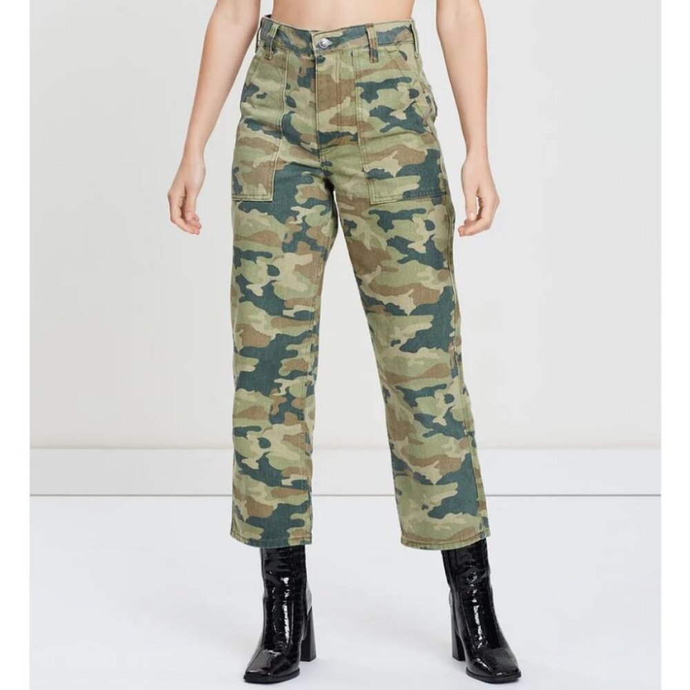 NWT We The Free Camo Cropped Pants